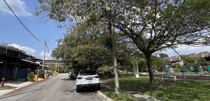 Double Storey Terrace Nusari Aman 1, Bandar Sri Sendayan for sale