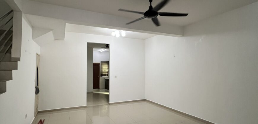 Double Storey Terrace Nusari Aman 1, Bandar Sri Sendayan for sale