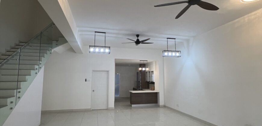 Double Storey Superlink Siphonia Chemara Hills Seremban for Sale