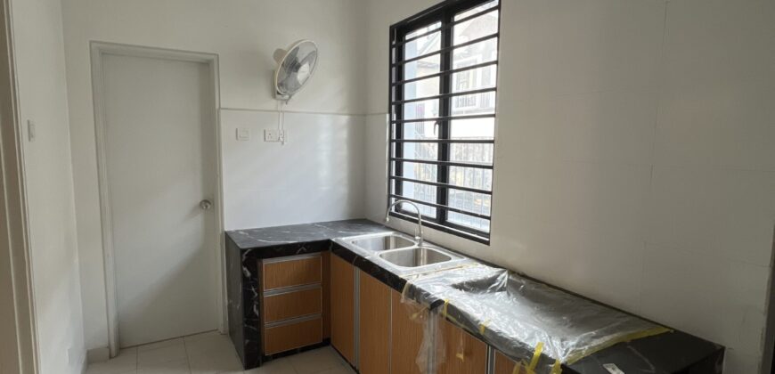 Double Storey Superlink Siphonia Chemara Hills Seremban for Sale