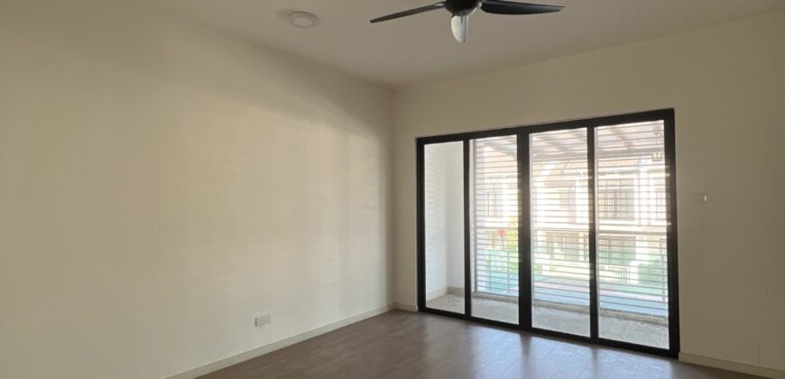 Double Storey Superlink Siphonia Chemara Hills Seremban for Sale